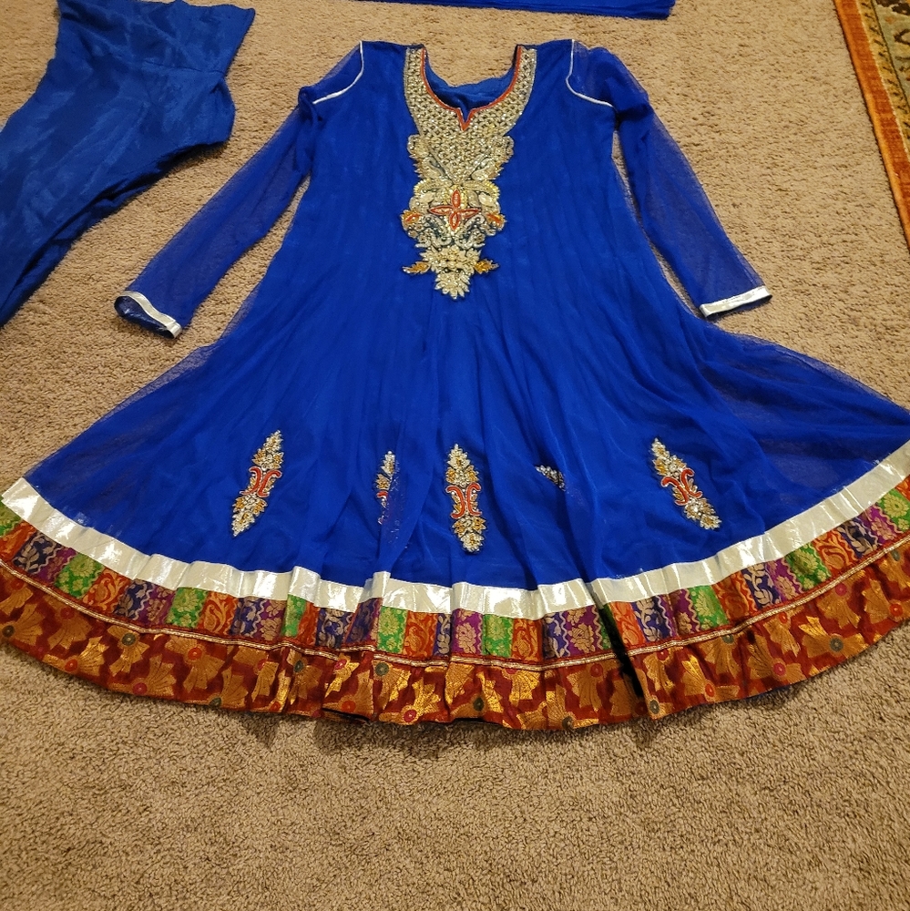 3 pieces Indian anar kali fabric type none struchi fabric type ♥️